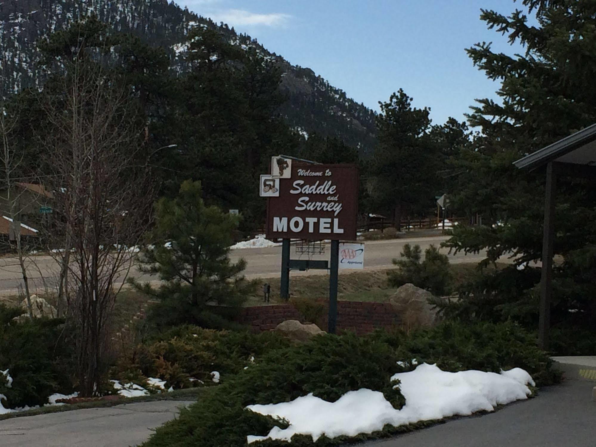 אסטס פארק Saddle & Surrey Motel מראה חיצוני תמונה